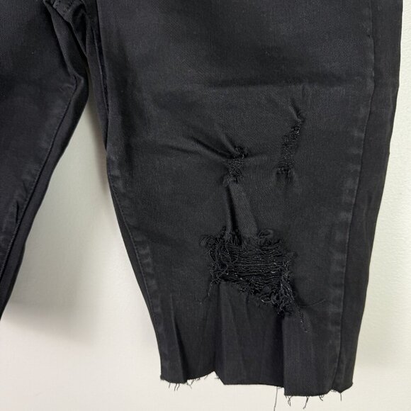 Tractr Bermuda Shorts Womens 4 Black Mid Rise Distressed Raw Hem Slim Fit NWT - Picture 4 of 12